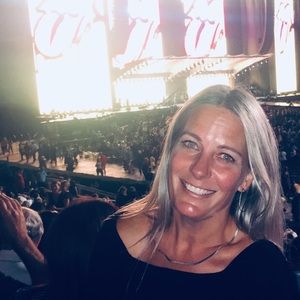 Meet your Posher, Stella